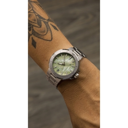 01 733 7770 4157-07 8 18 05P_ig_story_1080x1920px.jpg