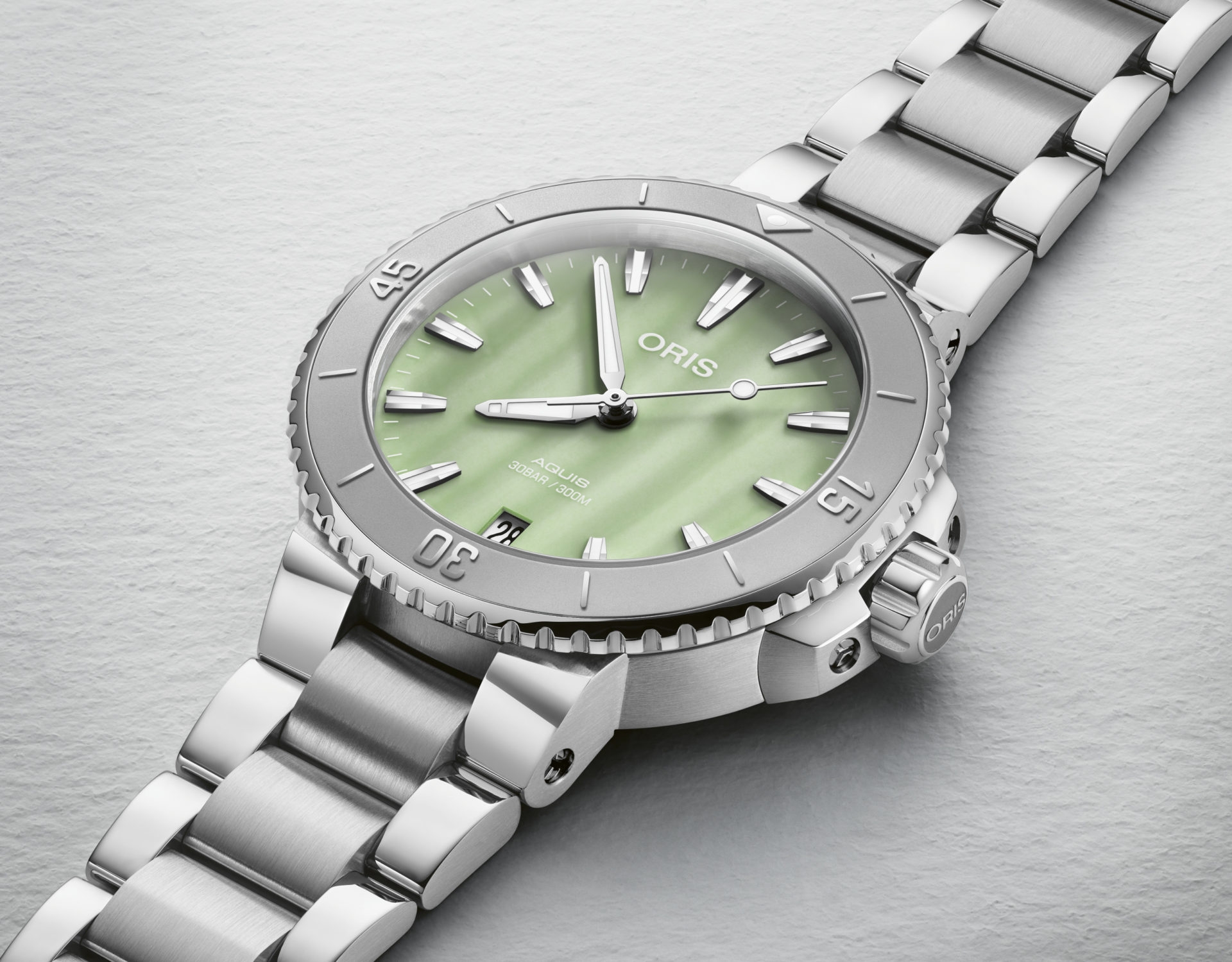 01 733 7770 4157-07 8 18 05P – Aquis Date