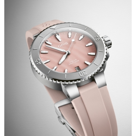 01 733 7770 4158-07 4 18 66FC – Aquis Date