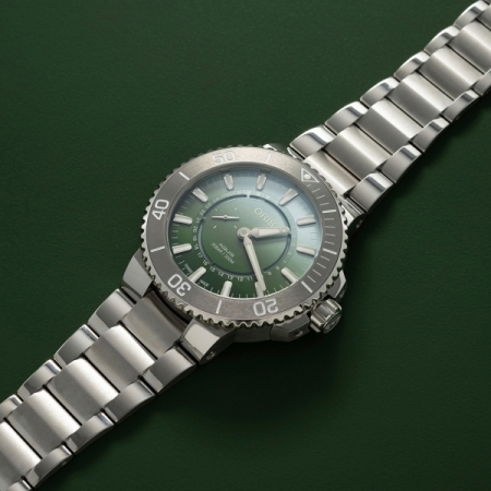 ore oris_0007_01 743 7734 4197-Set_ig_feet_1080x1080px_HighRes_17999