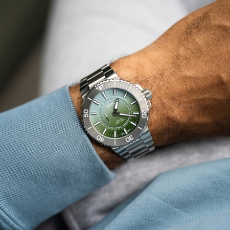 ore oris_0008_01 743 7734 4197-Set_ig_feet_1080x1080px_HighRes_18001