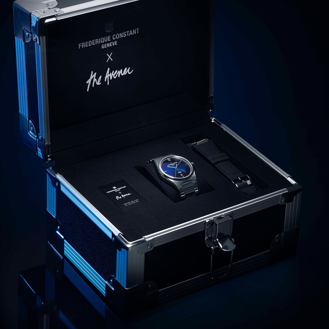 FC-303TA3NH6B_0003_2023_Frederique_Constant_Highlife_Automatic_The_Avener_FC-303TA3NH6B_Packaging_SD