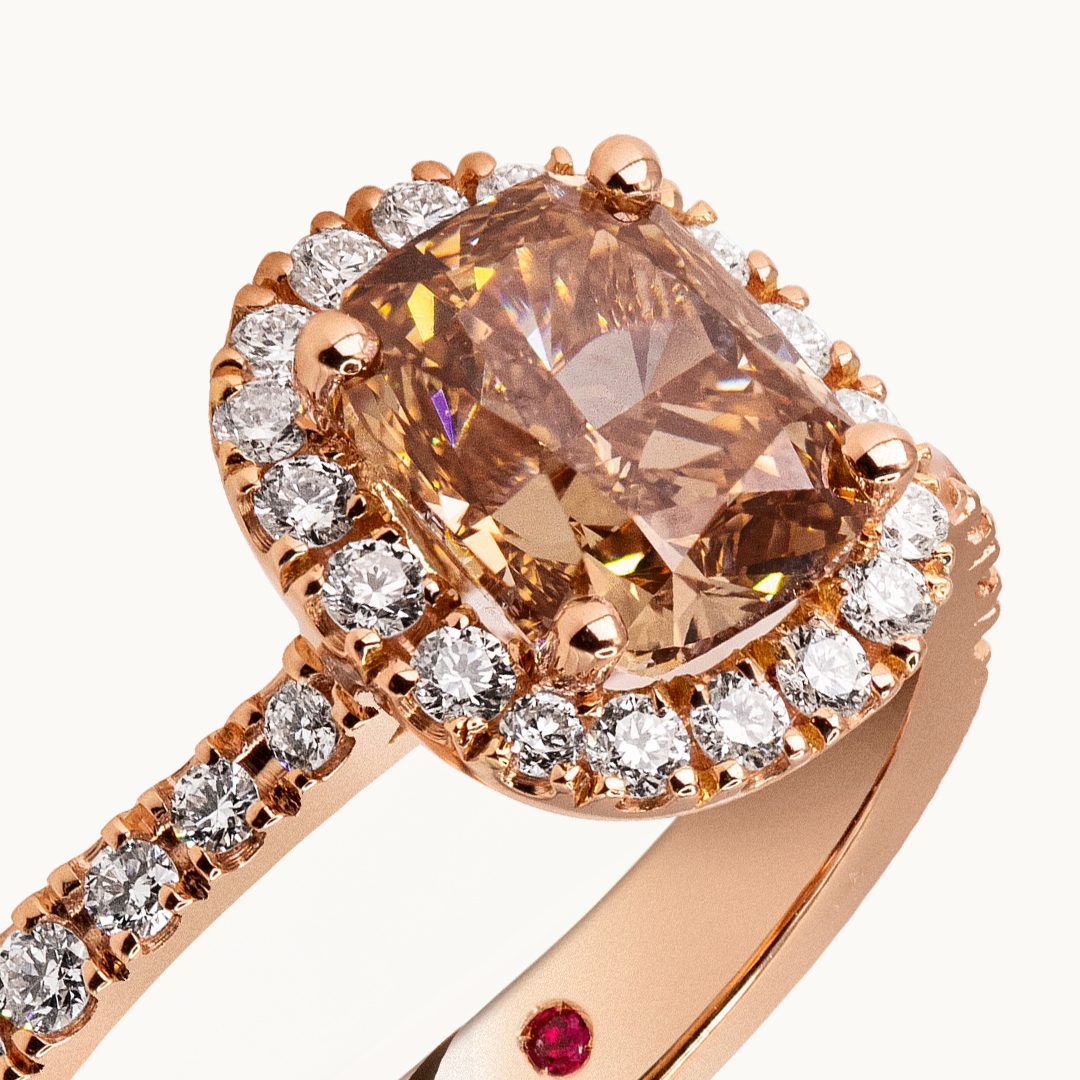 Unazë Fejese me Diamant Cushion Kaf