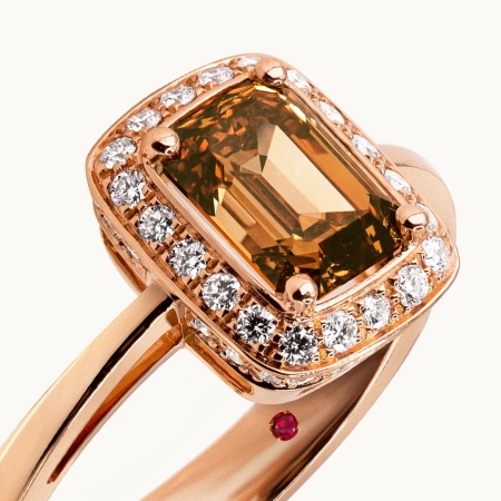 Unazë Fejese me Diamant Emerald Kaf