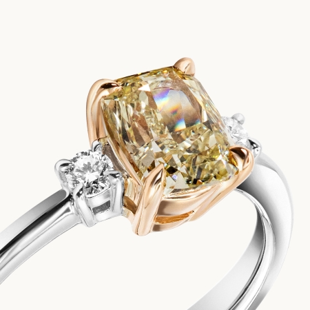 Unazë Fejese me Diamant Cushion Kaf