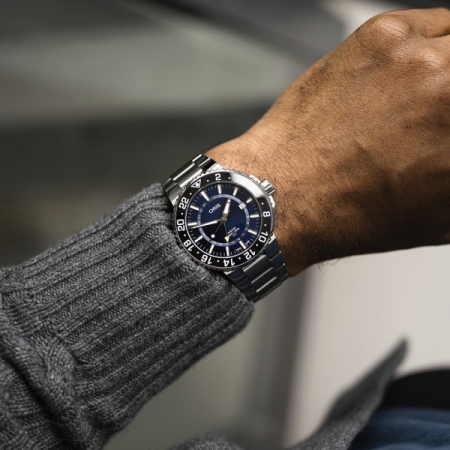 Orë për Meshkuj Oris Aquis Gmt Date