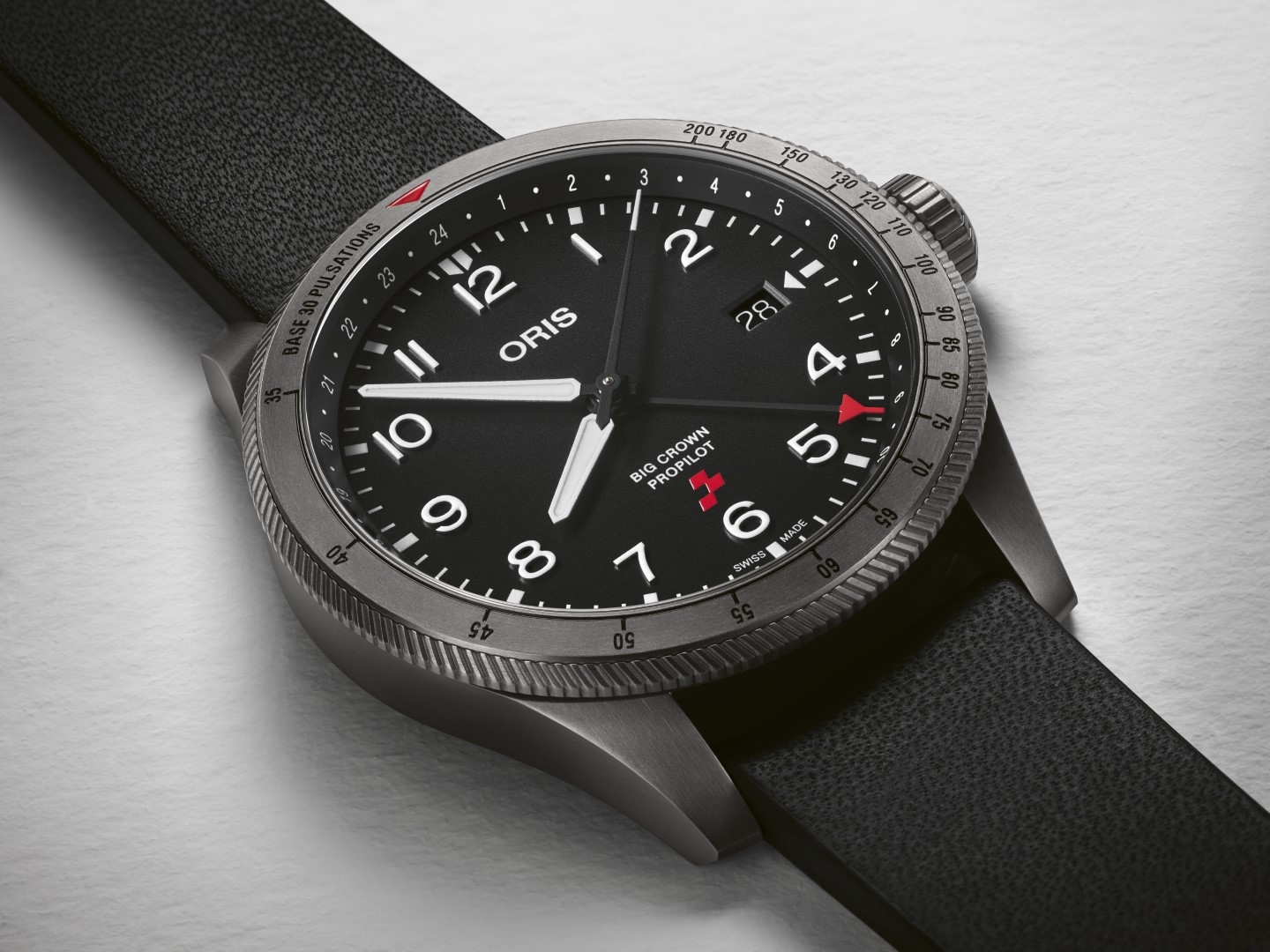 01 798 7773 4284 HB-JWA-Set_ig_feed_1080x1080px.jpg